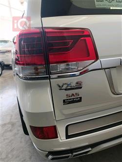 تۆیۆتا لاند کروزەر